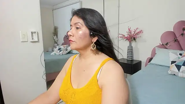 kiraGeiner online show from March 9, 2026, 7:07 pm