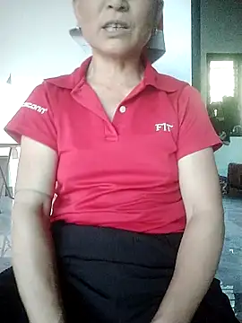 Snapshot of phlin1 chatting on May 26, 2026, 10:11 am phlin1 online show from May 26, 2026, 10:11 am