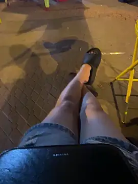 sharon-Hanna online show from December 16, 2025, 2:55 pm