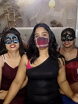 Sexy anaamika online show from May 26, 2026, 7:37 am