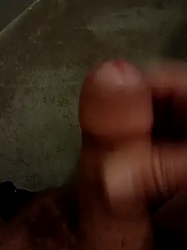 69dagosto online show from April 15, 2026, 1:18 pm