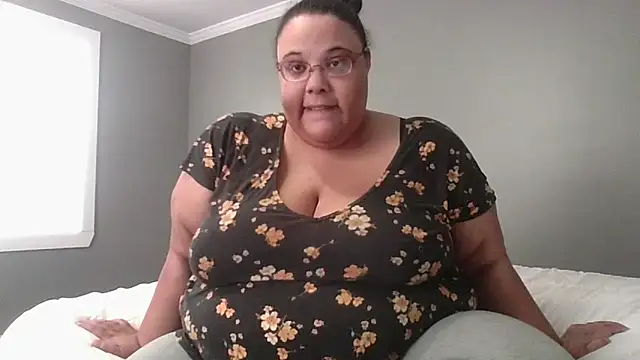 Snapshot of SexyBBW10790 chatting on February 14, 2026, 3:20 pm SexyBBW10790 online show from February 14, 2026, 3:20 pm