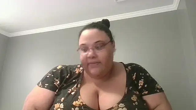 Snapshot of SexyBBW10790 chatting on February 21, 2026, 5:47 pm SexyBBW10790 online show from February 21, 2026, 5:47 pm