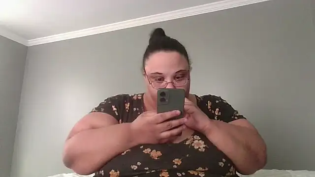 Snapshot of SexyBBW10790 chatting on February 24, 2026, 3:10 pm SexyBBW10790 online show from February 24, 2026, 3:10 pm