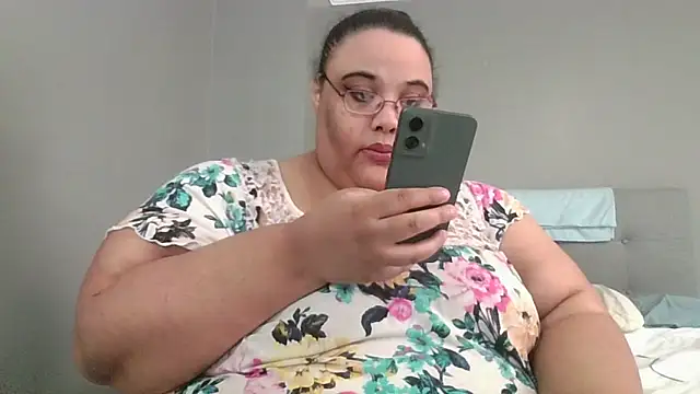 Snapshot of SexyBBW10790 chatting on February 28, 2026, 4:08 pm SexyBBW10790 online show from February 28, 2026, 4:08 pm