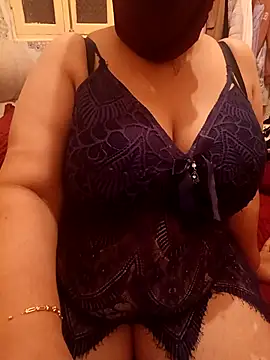 mayakhalyfaa online show from October 5, 2025, 10:51 pm