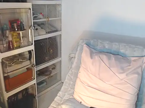 Snapshot of skinny_gracie chatting on July 18, 2026, 9:13 am skinny gracie online show from July 18, 2026, 9:13 am