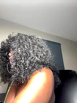 WomanNextdoor1 online show from October 10, 2025, 11:48 pm