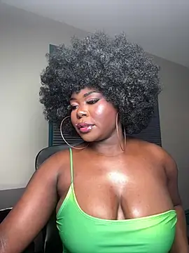 WomanNextdoor1 online show from May 31, 2026, 3:04 am