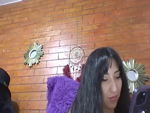 a miss online show from November 19, 2025, 9:15 pm