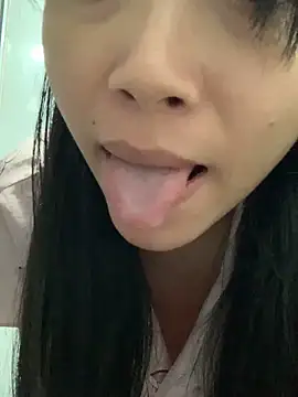 Minee1202 online show from November 6, 2025, 12:55 am