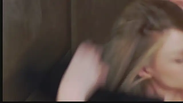 MarilynNova online show from March 23, 2026, 4:27 am