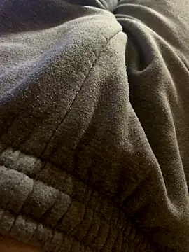 Snapshot of MuzzyFacing chatting on October 2, 2025, 12:56 pm MuzzyFacing online show from October 2, 2025, 12:56 pm