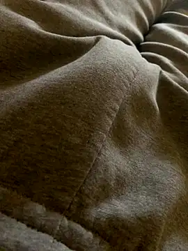 Snapshot of MuzzyFacing chatting on November 23, 2025, 11:54 am MuzzyFacing online show from November 23, 2025, 11:54 am