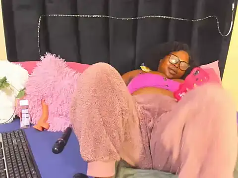 Snapshot of AmazingDarkDoll chatting on January 19, 2026, 7:01 am AmazingDarkDoll online show from January 19, 2026, 7:01 am