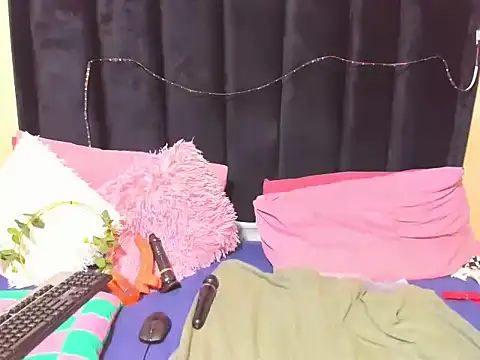 Snapshot of AmazingDarkDoll chatting on February 6, 2026, 2:53 pm AmazingDarkDoll online show from February 6, 2026, 2:53 pm