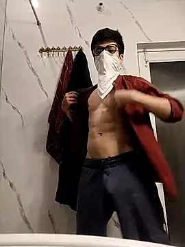Snapshot of mrmasseur06 chatting on March 26, 2026, 6:35 pm mrmasseur06 online show from March 26, 2026, 6:35 pm