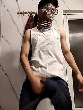 Snapshot of mrmasseur06 chatting on April 1, 2026, 6:49 pm mrmasseur06 online show from April 1, 2026, 6:49 pm