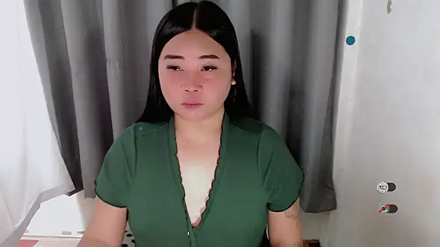 Snapshot of Yhana_Slut chatting on October 1, 2025, 6:30 am Yhana Slut online show from October 1, 2025, 6:30 am