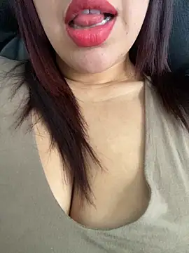 Snapshot of Vik_gomez chatting on September 25, 2025, 5:16 pm Vik gomez online show from September 25, 2025, 5:16 pm