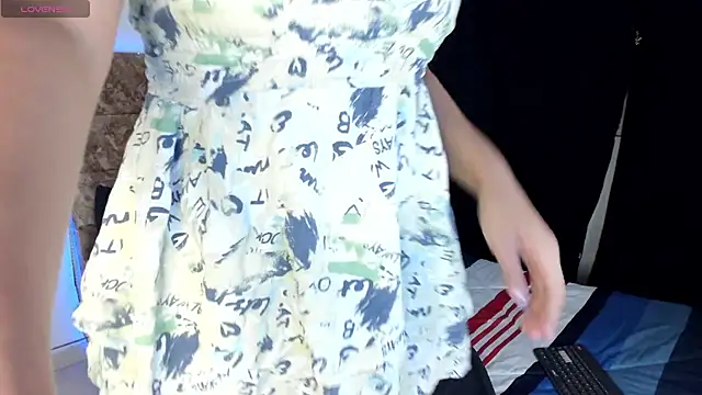 Snapshot of Vik_gomez chatting on November 6, 2025, 3:18 am Vik gomez online show from November 6, 2025, 3:18 am