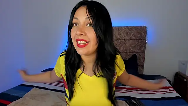 Snapshot of Vik_gomez chatting on June 18, 2026, 1:39 am Vik gomez online show from June 18, 2026, 1:39 am