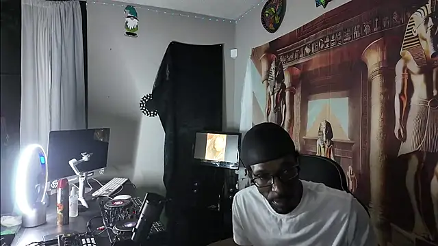 Triggerhappycj100 online show from March 30, 2026, 9:10 am