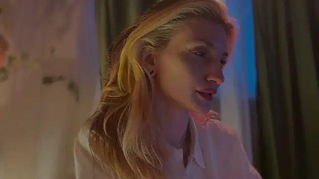 WendyGilber online show from April 26, 2026, 2:09 am