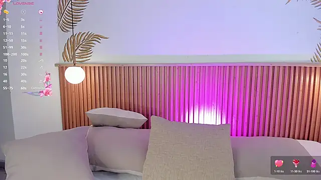 Valleriie  online show from February 15, 2026, 2:47 pm