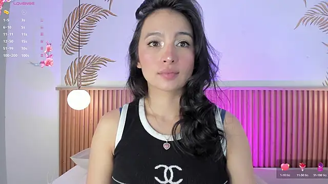Valleriie  online show from July 7, 2026, 4:22 pm