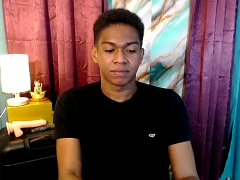 Snapshot of Milagrosa_xx chatting on February 5, 2026, 8:46 pm Milagrosa xx online show from February 5, 2026, 8:46 pm