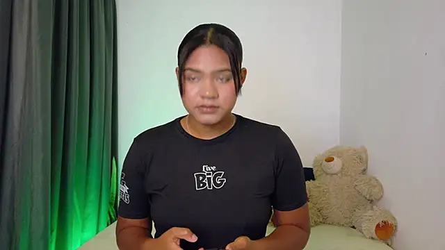 Snapshot of nudesketch1 chatting on September 14, 2025, 4:39 pm nudesketch1 online show from September 14, 2025, 4:39 pm