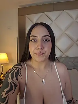 Abby Garciaa online show from October 9, 2025, 7:56 pm