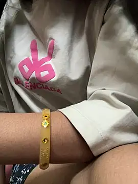 Snapshot of modelnishu chatting on March 11, 2026, 3:18 pm modelnishu online show from March 11, 2026, 3:18 pm