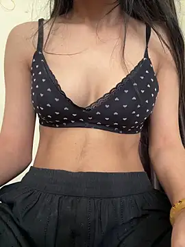 Snapshot of modelnishu chatting on March 21, 2026, 8:19 am modelnishu online show from March 21, 2026, 8:19 am