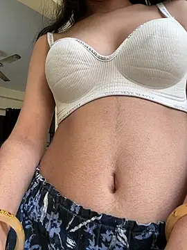 Snapshot of modelnishu chatting on March 24, 2026, 3:00 am modelnishu online show from March 24, 2026, 3:00 am