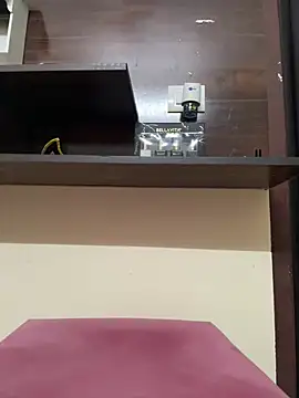 Snapshot of modelnishu chatting on April 5, 2026, 2:47 pm modelnishu online show from April 5, 2026, 2:47 pm