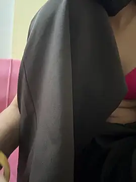 Snapshot of modelnishu chatting on April 12, 2026, 1:05 pm modelnishu online show from April 12, 2026, 1:05 pm