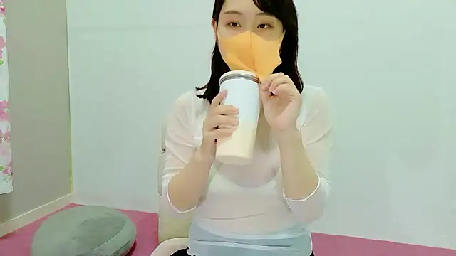 Snapshot of RenaFcup chatting on June 1, 2026, 12:40 pm RenaFcup online show from June 1, 2026, 12:40 pm