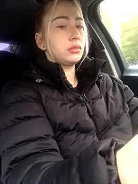 Reina Cummings online show from October 6, 2025, 5:05 am