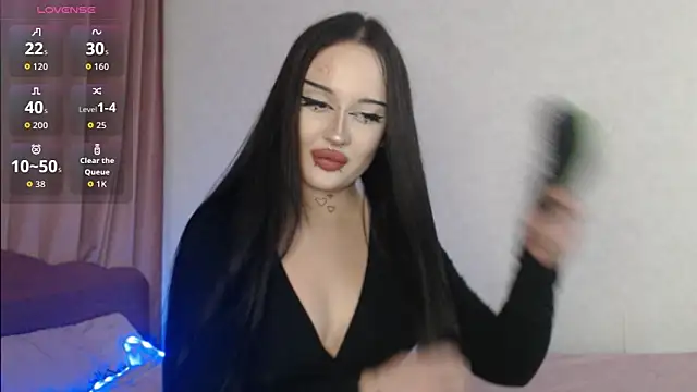 kari meow online show from October 13, 2025, 7:25 pm