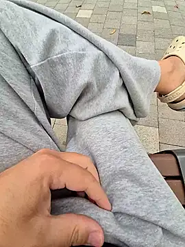 starvingo2002 online show from November 8, 2025, 2:45 am