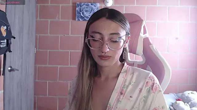 Andrea camilaaa online show from October 2, 2025, 3:41 pm