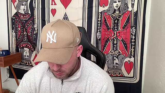 brettmycles28 online show from December 20, 2025, 5:20 pm