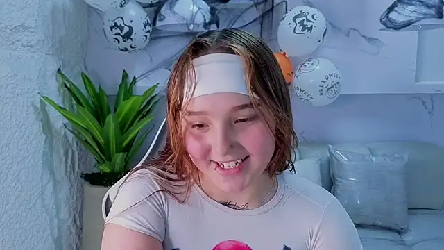 Snapshot of black_russo_r chatting on October 9, 2025, 7:56 pm black russo r online show from October 9, 2025, 7:56 pm