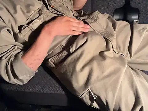 CAMEL1913 online show from September 12, 2025, 5:24 pm