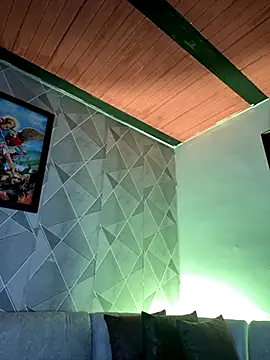 Alisse taylor2 online show from November 28, 2025, 12:08 pm