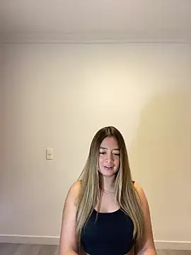 Zara Ross online show from October 19, 2025, 4:35 am