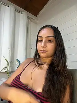Snapshot of hannahhotwife chatting on March 31, 2026, 10:43 pm hannahhotwife online show from March 31, 2026, 10:43 pm