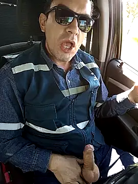 Blackaxes online show from November 7, 2025, 2:39 pm